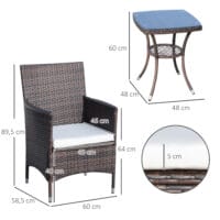 Braunes, klappbares Rattan-Balkonmöbel-Set.