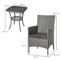 Dreiteiliges Rattan-Gartenmöbel-Set mit Tisch.