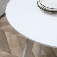 Runder Esstisch modernes Design Weiss – Produktfoto zeigt modernes Design, hochwertige Materialien und funktionale Eigenschaften ideal für Wohn- oder Arbeitsbereiche. Perfekt als Einrichtungsinspiration oder zur Produktpräsentation in einem Onlineshop.