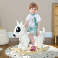 Weisses Plüsch-Schaukeltier in Form eines süssen Hundes mit Soundeffekten, ideal für Kinder von 2-4 Jahren. Ein treuer Spielkamerad, der zum Schaukeln einlädt.