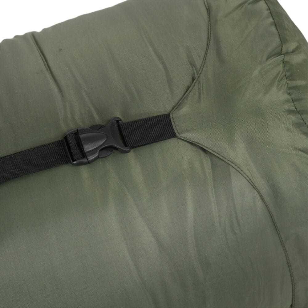 Schlafsack als Deckenschlafsack, klappbar für 3–4 Jahreszeiten, Farbe Grün.