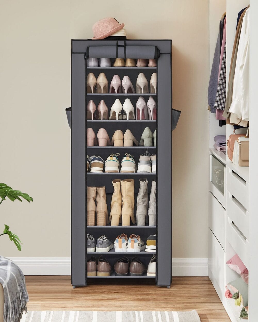Grauer Schuhregalschrank mit zehn Etagen, platzsparendes Design für viele Schuhe.
