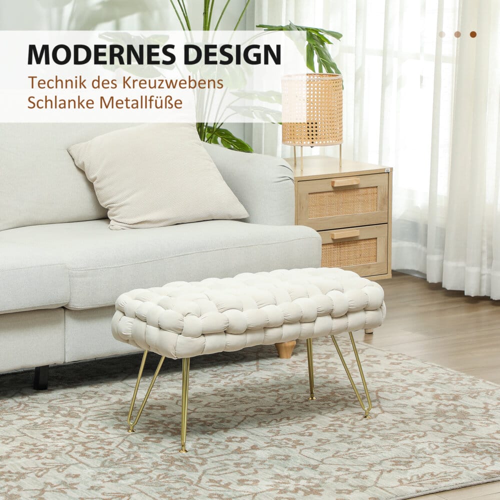 Ein cremeweisser, gepolsterter Sitzhocker mit Metallbeinen in Samtoptik, Maße 76x38x41.5cm.