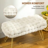 Ein cremeweisser, gepolsterter Sitzhocker mit Metallbeinen in Samtoptik, Maße 76x38x41.5cm.