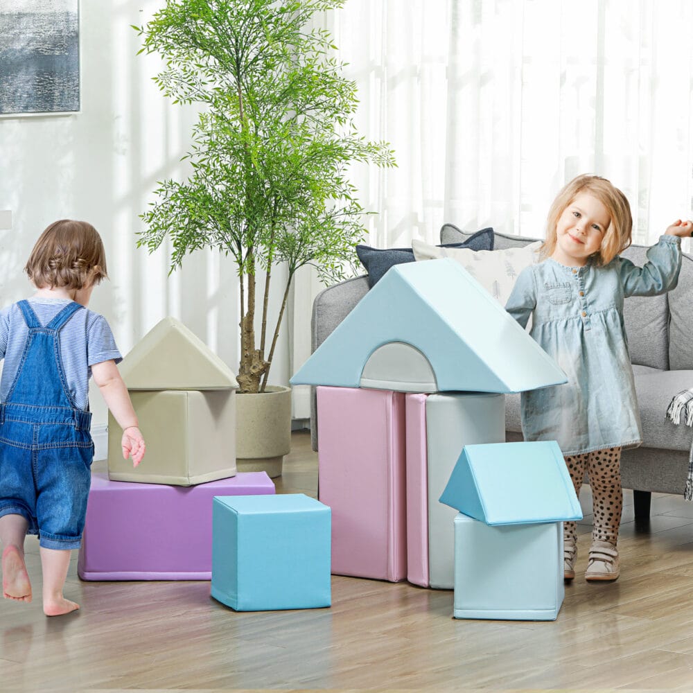 Bunte 11-teilige Softbausteine aus Kunstleder, ideal für Kinder von 1-3 Jahren. Weich und sicher zum Spielen und Bauen.