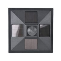 Solar-Gartenlaterne mit LED, 15x15x120 cm, für Außenbereiche in Schwarz.