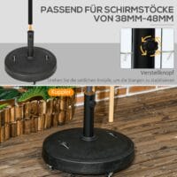 Schwarzer Sonnenschirmständer aus Kunstharz, 23,5kg, mit Rollen.