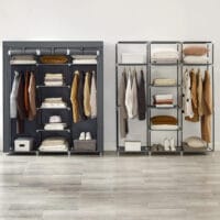 Stoffgarderobe mit Reißverschluss in Grau, bestehend aus Metallrohren und Vliesstoff, ideal für die Kleideraufbewahrung. Mit Kleiderstange und Regalen für zusätzlichen Stauraum.