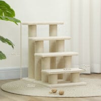 Beige Tiertreppe mit 4 Stufen.