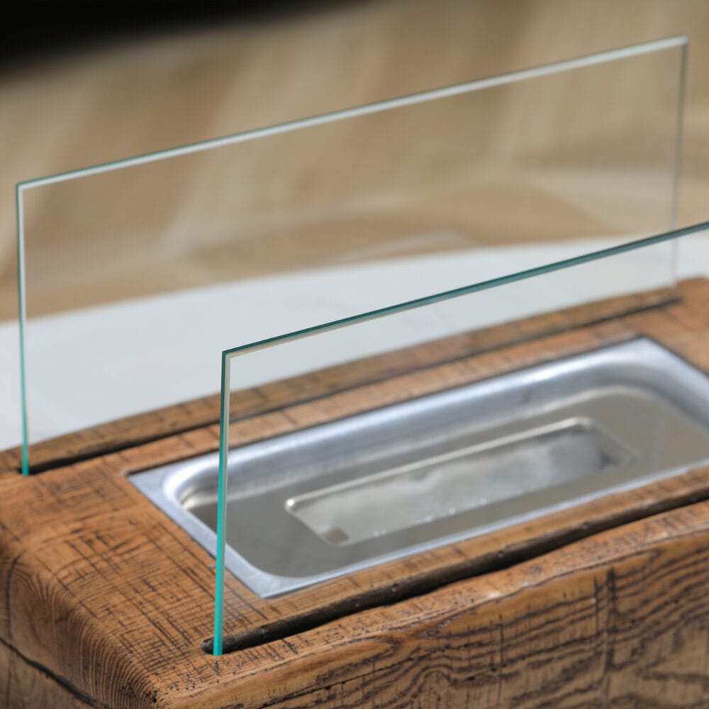 Tischkamin kompakt und modern mit Bio-Ethanol für Innenbereiche.