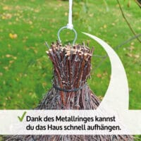 Wetterfestes Vogelhaus Naturblick aus Holz mit Reisigdach und Aufhängering.