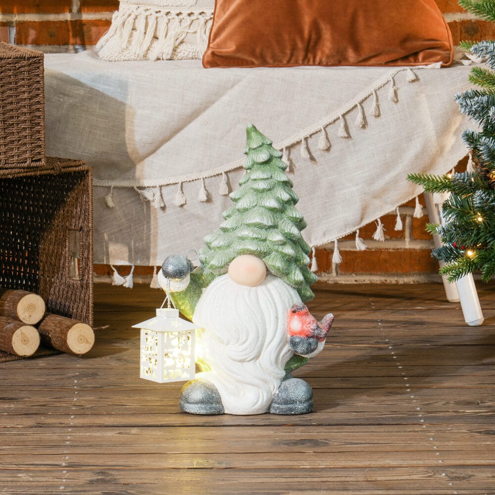 Weihnachtsdeko Weihnachtsmann Figur 42cm mit Baum-Mütze & LED-Laterne