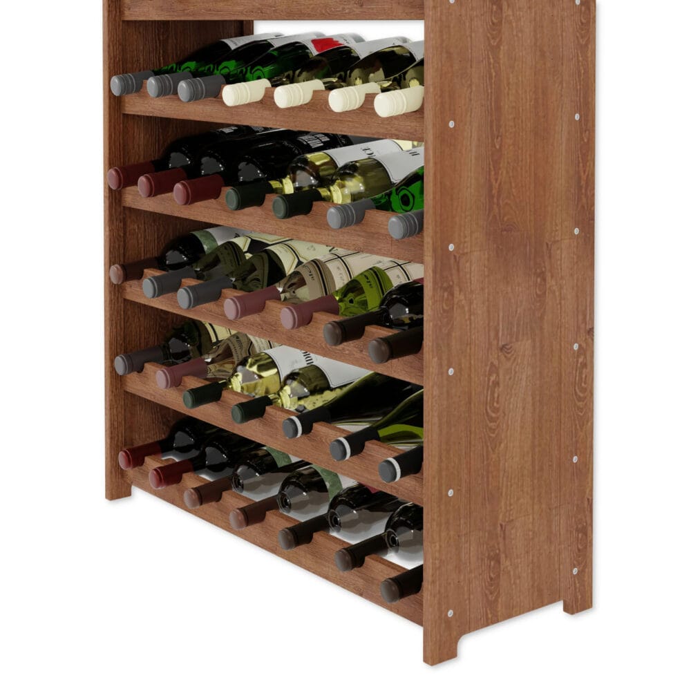 Detailansicht der unteren Ebenen des Weinregals aus Kiefernholz in Braun geölt. Die stabile Konstruktion und die sorgfältige Verarbeitung sind gut erkennbar.